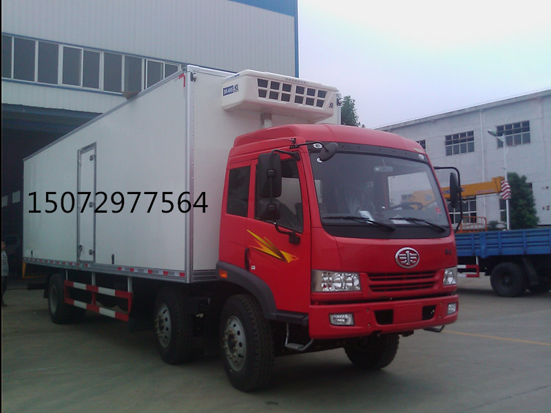解放前四后四8米6冷藏車(chē)
