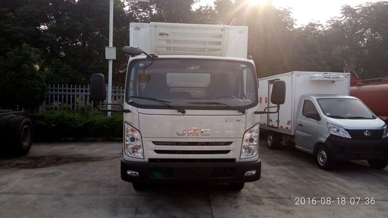 江鈴國五5米2冷藏車